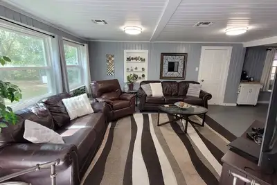 Image de Country Cottage of Ocala -Close to Wec, Silver Springs, State Parks, (Sleeps 14)
