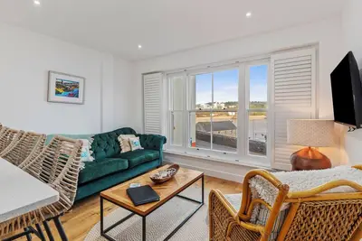 Image de Midnight - Tenby Harbour, Spectacular Sea Views