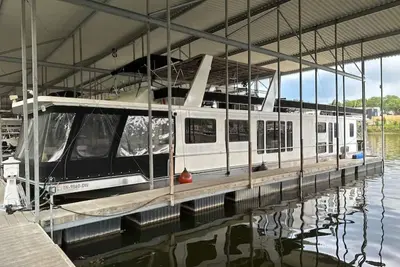 Image de Big Orange 76’ Houseboat at Vol Landing •Walk to stadium •Free Parking