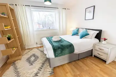 Image de 3 Bedroom house with free Private parking, Aylesbury, Dalston cl