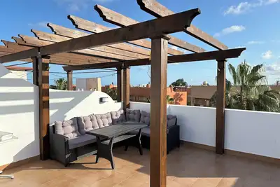 Image de Duplex penthouse with private pool and barbecue right next to the beach