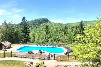 Image de Lutsen Mtn Ski in Ski out Pool Hot Tub Fire Pit