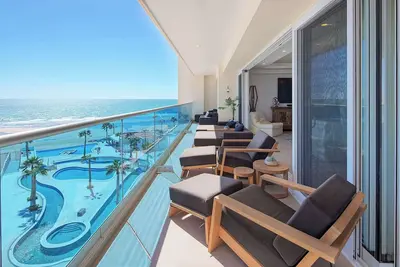 Image de Verano 601 at Encantame Towers