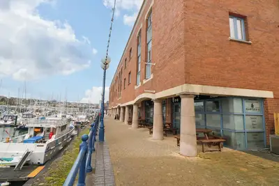 Image de 15 Sovereign House, family friendly in Milford Haven
