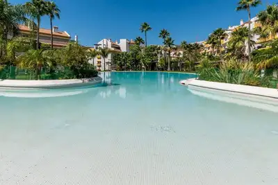 Image de Stunning Frontline Golf Apartment - Pass the Keys