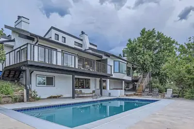 Image de Cozy Holiday Retreat in Boulder w/ Steam Room, Fireplace & Mountain Views