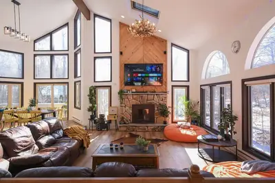 Image de 5 Bedroom House next to the lake