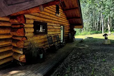 Image de Charming Rustic Log Cabin with Loft – Hillside Escape Near Downtown Fairbanks