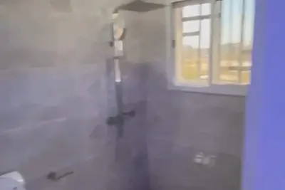 Image de Immeuble d'appartements à Salagi