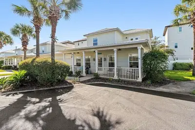 Image de Ocean Roar: 3 Bed/2. 5 Bath in Miramar Beach