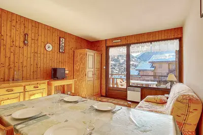 Image de La Clusaz: Studio pour 6 avec balcon, animaux admis, parking