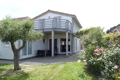 Image de Maison éco près de la mer avec jardin et wifi