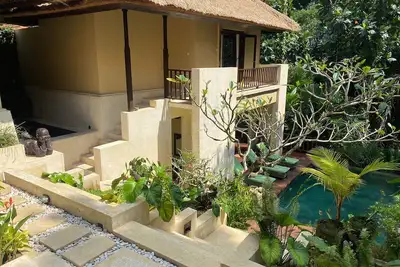 Image de Chic 3-bedroom villa with Ac and WiFi in charming Bali