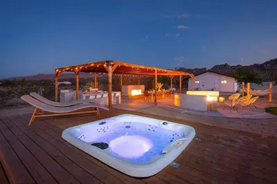 Image de Bungalow: Modern 2br Joshua Tree Casita