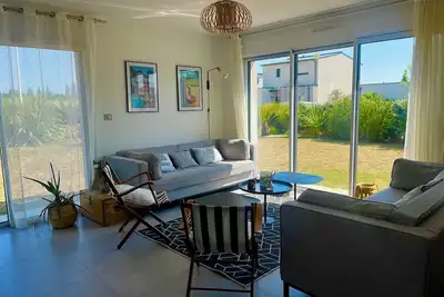 Image de A 10 mn Ă pied de l'Avenue De Gaulle et de la mer, charmante maison au calme