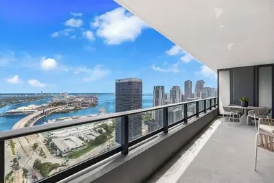 Image de Luxury Condo near Bayside Marketplace