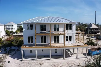 Image de Luxurious new north Cape, private pool/hot tub, elevator, game rm, beach gear