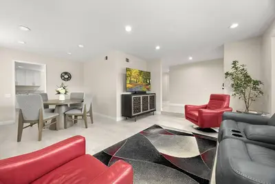Image de Awesome remodeled Travis Ranch home in a peaceful safe community