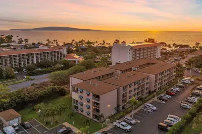 Image de Breathtaking view of Haleakala from this 2-2, 3rd floor private corner unit!
