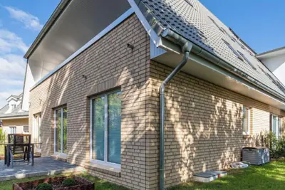 Image de Modern vacation apartment \"Bikini Bottom\" with garden. Dogs welcome!