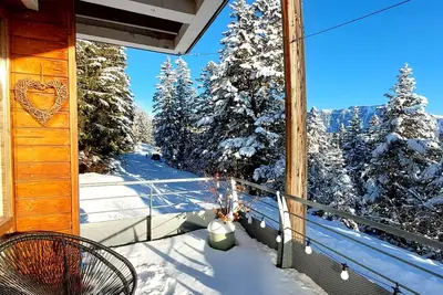 Appartement 2 chambres- Casier à ski et parking gratuit\nLoué Dimanche à Dimanche