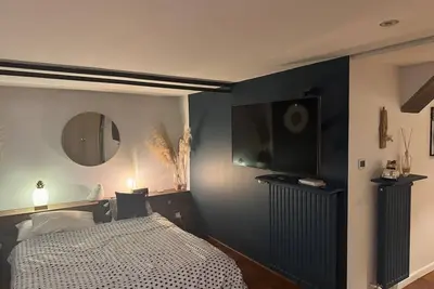 Image de Chambre studio très cosy avec entrée indépendante, parking et salle de bain.