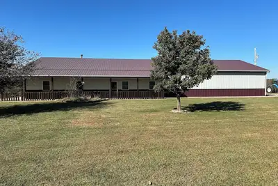 Image de 3-bedroom farmhouse in Pattonsburg. Enjoy your stay