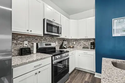 Image de 5 minutes to the beach! 3br home, movie theatre, & golf located in North Myrtle!