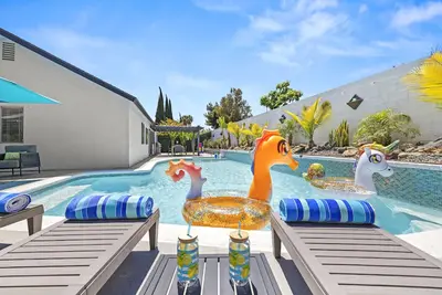 Image de 4br Chula Vista Fun: Pool, Games & Summer Vibes!