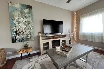 Image de New! 3 Bedroom Apartment near Downtown St. Petersburg
