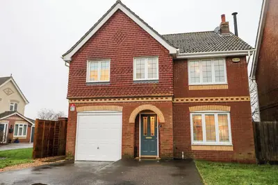 Number 5, pet friendly, country holiday cottage in Tangmere
