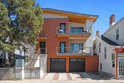 Image de Contemporary 4br/4ba West Plaza Charm_King Beds