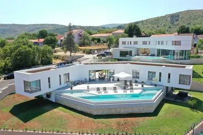 Image de Vacay Luxury Villa Blue with sauna