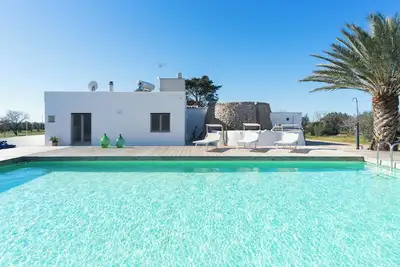 Villa with trulli and swimming pool