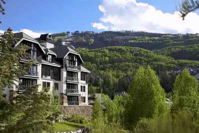 Image de Charming 2-bedroom ski in/out apartment with fitness room, WiFi in Beaver Creek