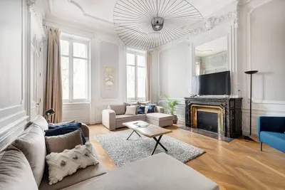 Image de Le Rhône Haussmannien : Luxueux spacieux et raffiné 6eme Arr