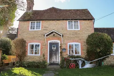 Image de Cosy Apple Tree Cottage in Rural Village Location within walking distance of pub