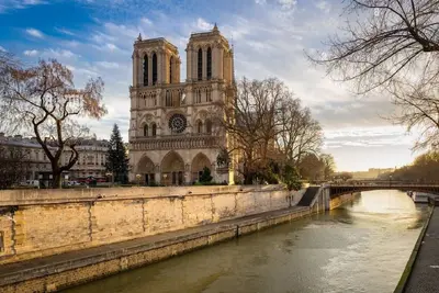 Right In Front Of Notre-Dame At Quai Saint-Michel – 160 M²  - 4 Bedroom