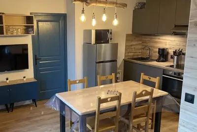 Image de Appartement familial à la montagne rénové 3 étoiles avec piscine
