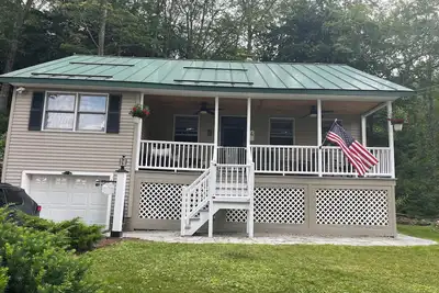 Image de Charming year round 2 bedroom 2 bath house.