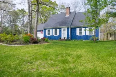 Image de 9 Ridgetop Road - Relaxing 3br Retreat Near Snake Pond & Cape Cod Beaches