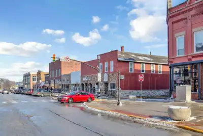 Image de Charming Historic Home in Downtown Crown Point