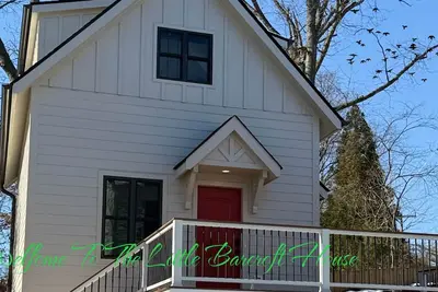 Image de Luxurious 1-Br tiny house in Arlington, Va near Washington Dc + deck/backyard