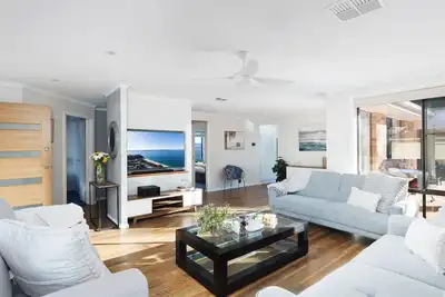 Image de Chapeau Beach House- Walk to the beach