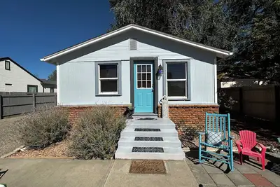 Image de Charming cottage minutes away from Downtown