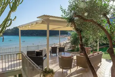 Appartamento sotto con vista mare