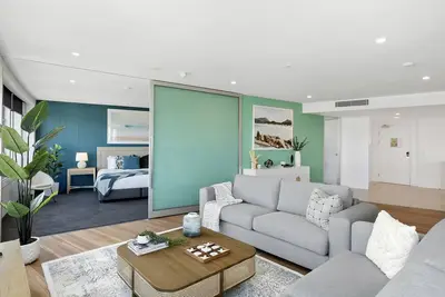 Image de Designer rooms at q1 resort Gclr 4 Bedroom Beach Apartment