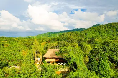 Image de Full Floor 2 Bed 2 Bath In Cabin