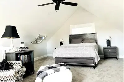 Image de Bright one bedroom loft cottage guest house