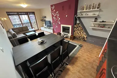 Image de Cozy 2 Bedroom Penthouse with Fireplace